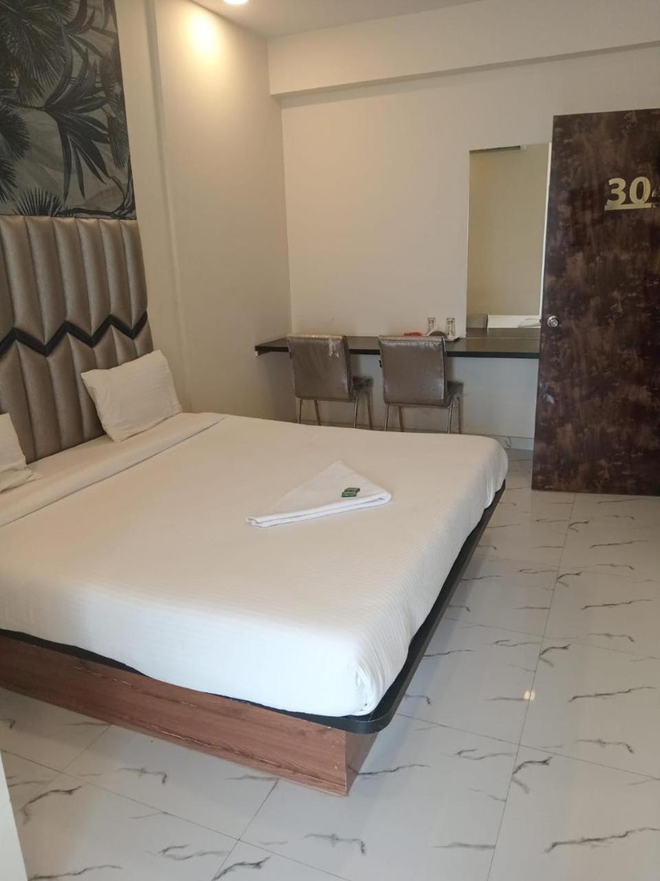 New Balaji Residency By Glitz Hotels Ulhasnagar Luaran gambar